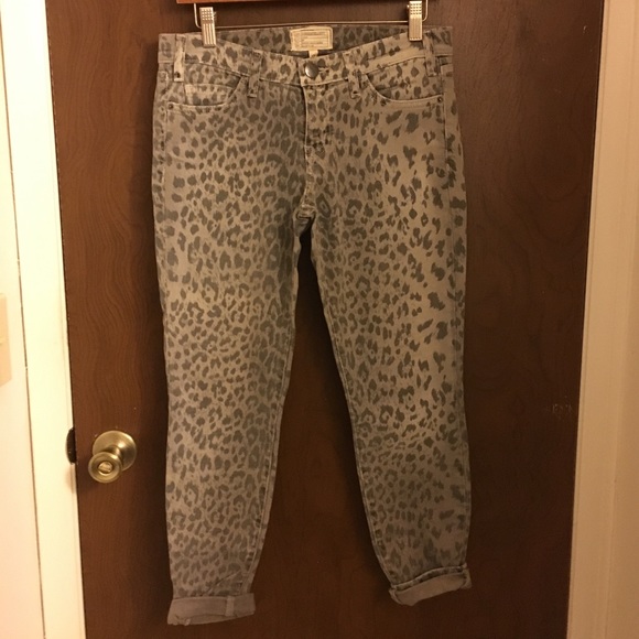 HOST PICK The Stiletto Grey Leopard Jean - Picture 5 of 7